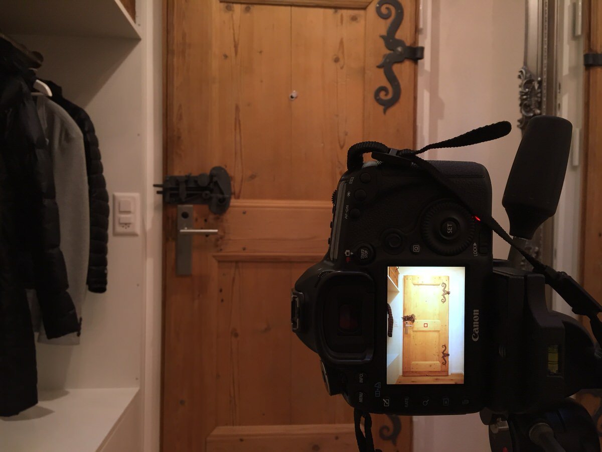 Frutiger Schreinerei Innenarchitekturfotografie küchenfotos bad individuelle schränke sauna fotografie mamo photography interlaken