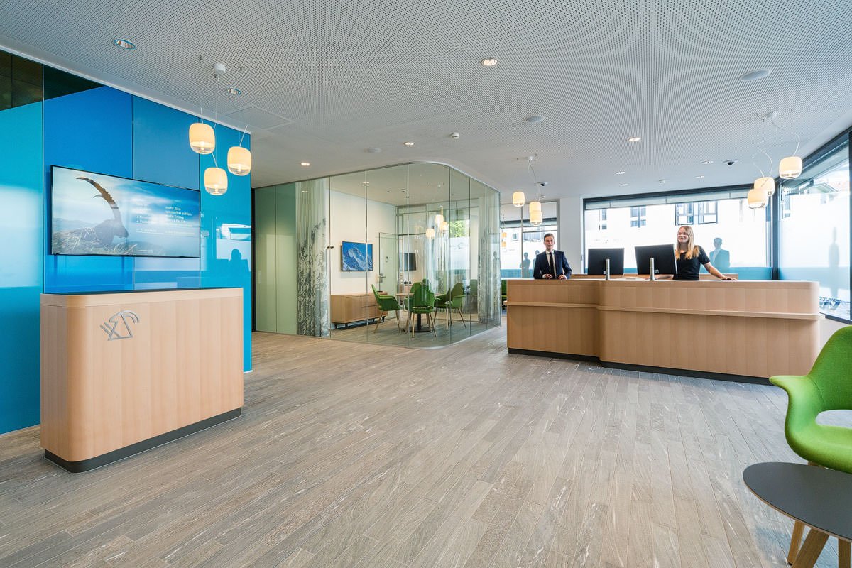 Bank EKI Interlaken Innenarchitekturfotografie Interior MAMO Photography Interlaken Fotograf KMU Fotografie Businessfotos