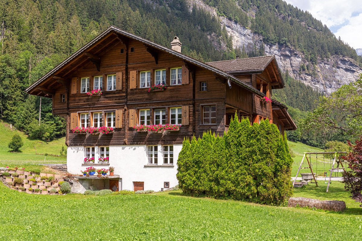 Architekturfotografie-Interlaken-Ferienwohnung-Grindelwald-Interiorfotografie-Fotograf-Interlaken-MAMO-Photography