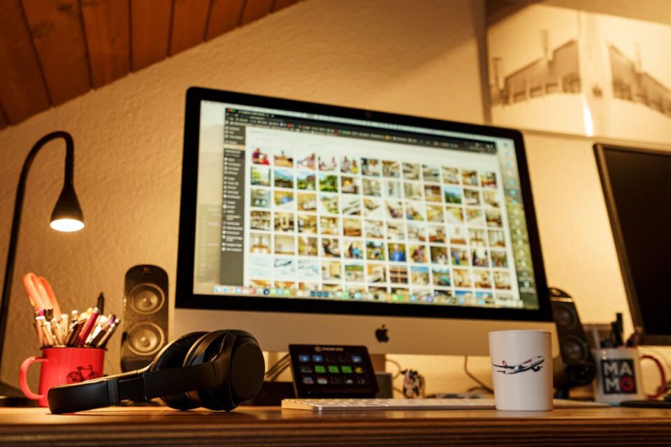 MAMO Photography End of the Year Post 2021 Workstation Fotograf Interlaken Thun Bern Schweiz MAMO Photography Interior Interieur Hotel und Restaurantfotografie Businessportraits Portraits Businessfotos