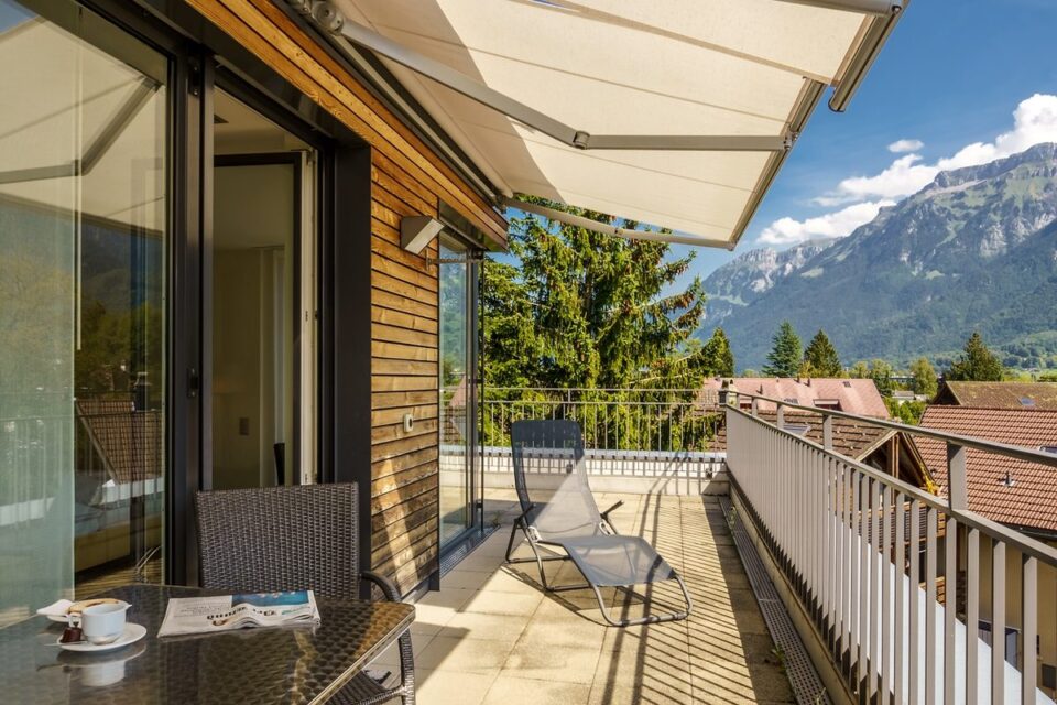 Hotelfotos-Fotograf-Interlaken-MAMO-Photography-Hotel-Artos-Schweiz-001 Hotelfotos Artos Interlaken Fotograf Interlaken Hotelfotografie Interlaken Thun Bern Schweiz Interiorfotografie Fotografie Ferienwohnung Mietwohnung Immobilien Fotos Architektur