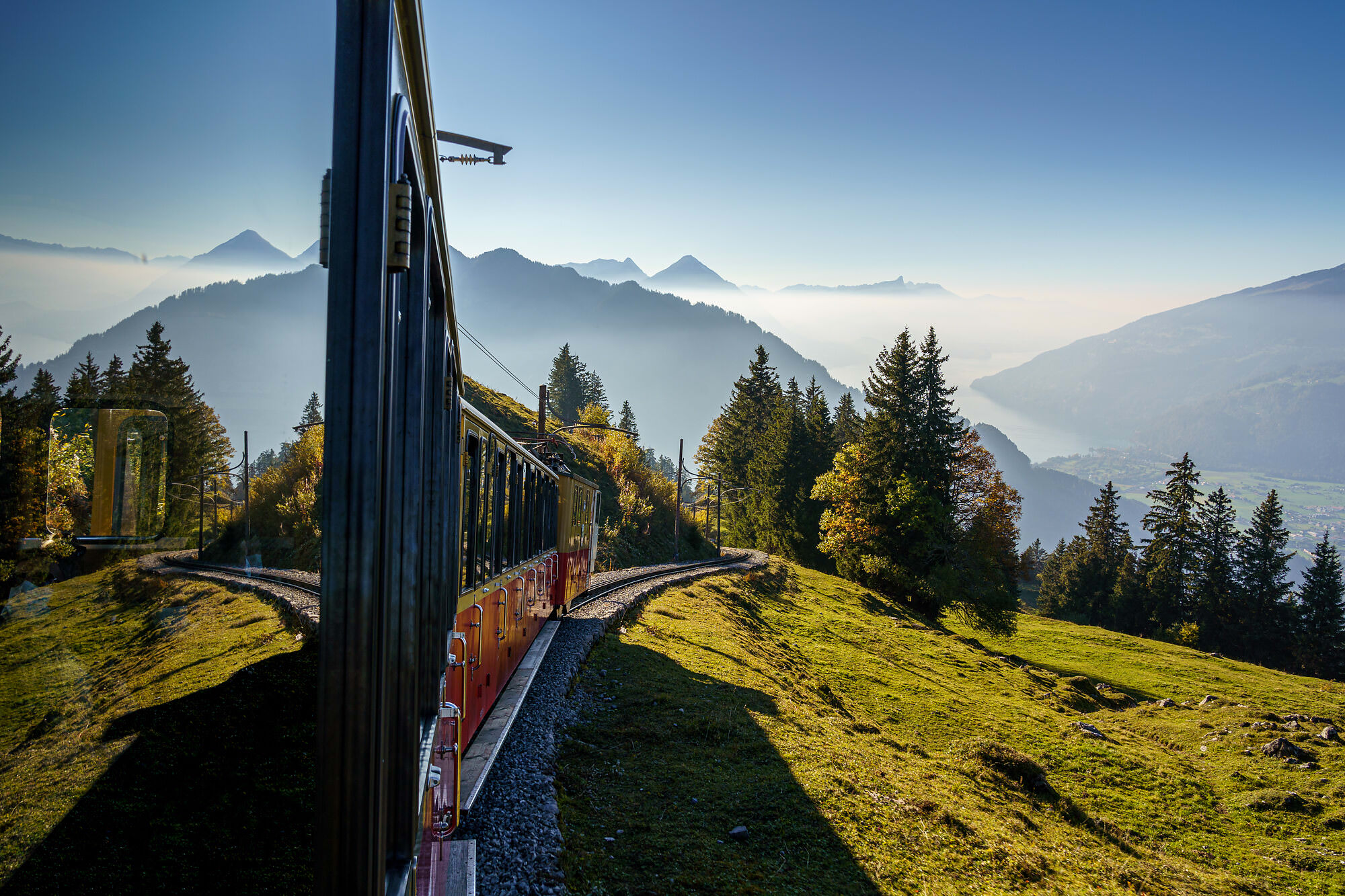 Fotograf Interlaken Thun Bern Landschaftsfotos Tourismusfotos Wanderfotos Landschaften Berner Oberland Schweiz Sommer Winter Herbst Berufsfotograf