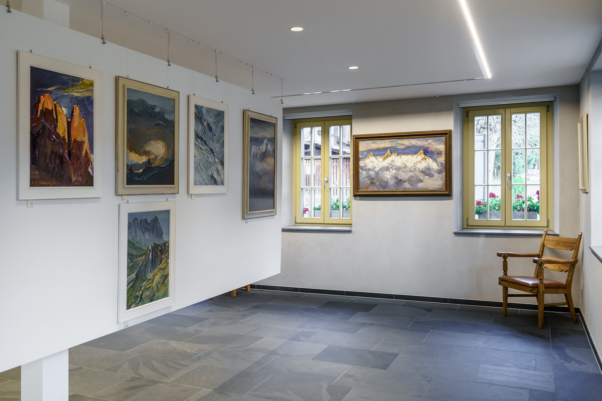 Fotograf Interlaken MAMO Photography Galerie altes Küblibad Dauerausstellung Gustav Ritschard Gemälde Illustrationen