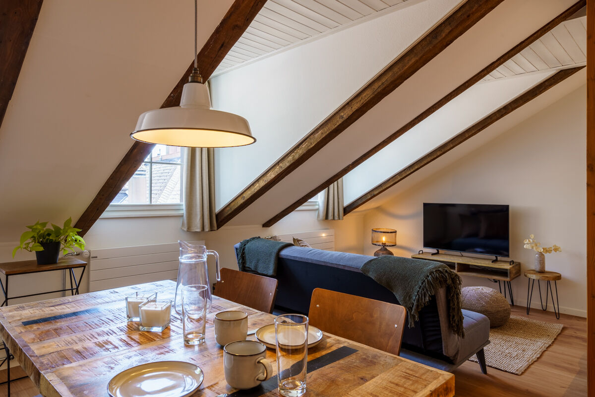 Fotografie Ferienwohnung für Airbnb oder Booking Ferienwohnung Interlaken Mieten Mietwohnung Fotos Interiorfotografie oder Interieurfotografie oder Architekturfotografie MAMO Photography Interlaken Schweiz Berner Oberland