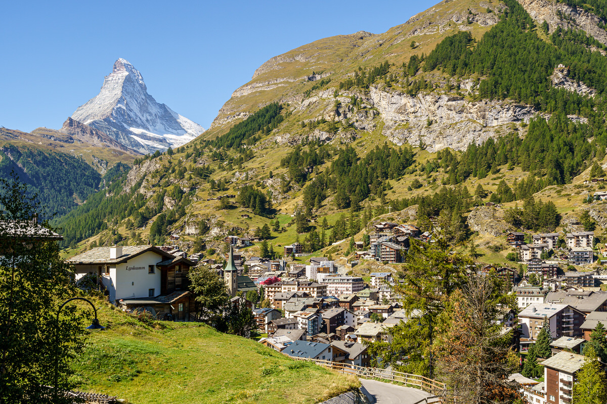 Hotelfotografie Zermatt Hotelfotograf Interiorfotograf Architekturfotograf MAMO Photography Interlaken Schweiz Hotel Alpenroyal Zermatt Matterhorn Sommer Wallis