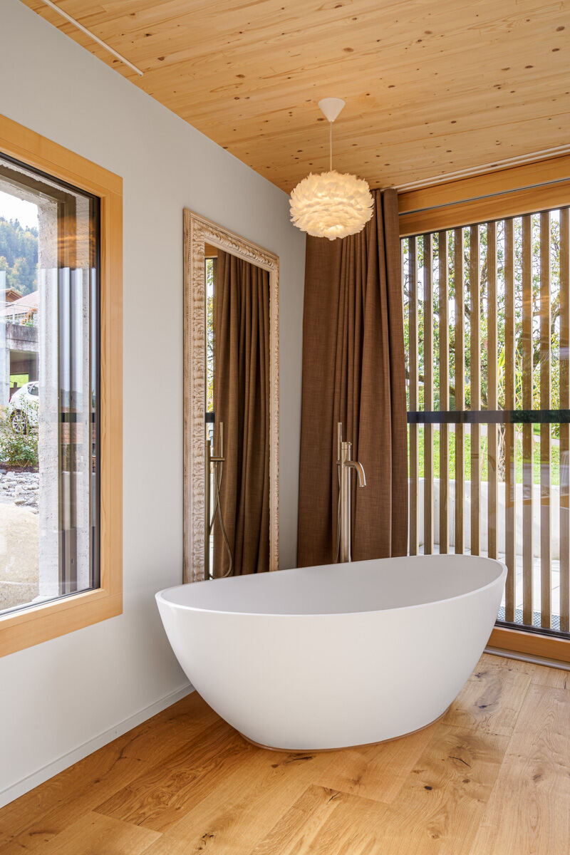 Architekturfotografie MAMO Photography KXS Architektur, Thun Small House im Berner Oberland Fotograf Interlaken Thun Bern