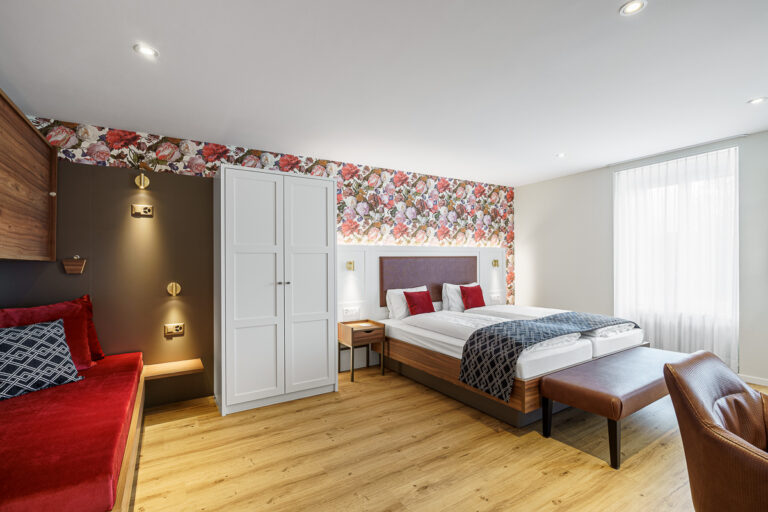 MAMO-Photography-Hotelfotograf-Interlaken-Hotel-Du-Nord-Interior-Hotelzimmer-Booking-Room-Switzerland-Berner-Oberland