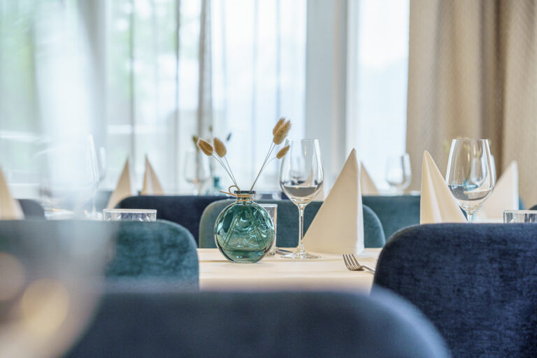 Hotelfotografie Hotelfotos Fotograf MAMO Photography Interlaken Hotel Restaurant Seegarten Marina Spiez Bern Thun Interlaken Kanton Bern Schweiz