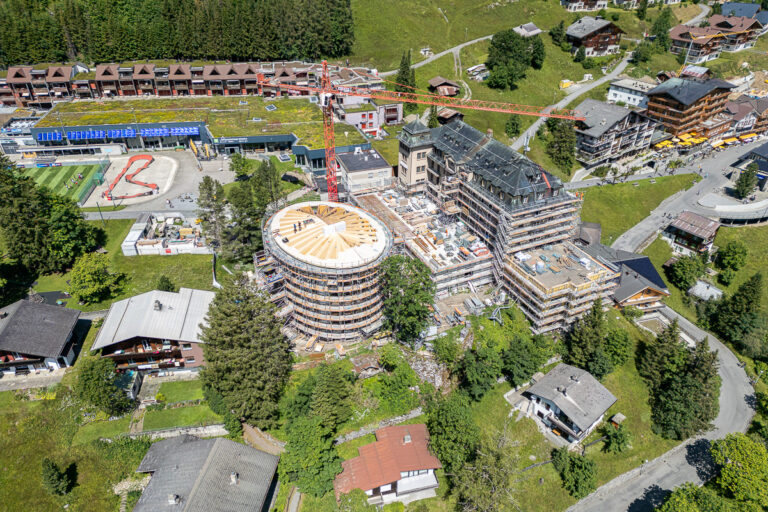 fotograf interlaken drohnenfotos mamo photography architekturfotografie hotelfotografie wenger holzbau ag unterseen hotel in mürren schweiz