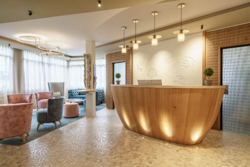 Hotelfotografie im Hotel Seerose Spiez - Schweiz. Fotografiert von MAMO Photography, Interlaken - Schweiz. Hotelfotograf, Architekturfotograf, Interieurfotograf, Immobilienfotograf